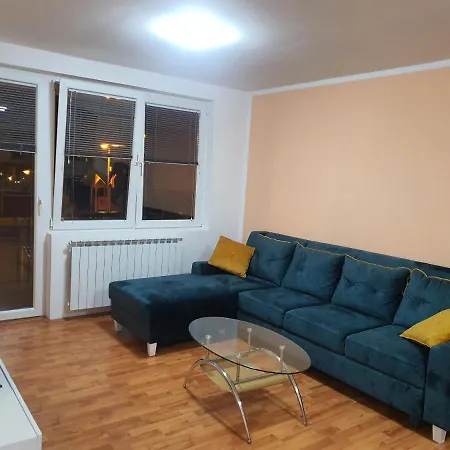 Stan Na Dan Snowy, Lukavica, Istocno Apartman *
